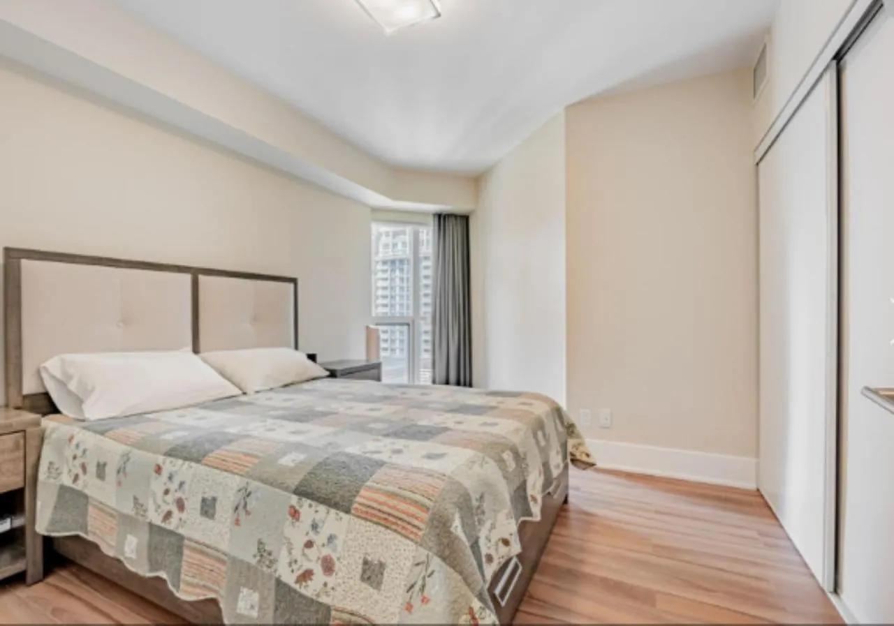 Executive 2 Beds Near Cn Tower, Rogers Centre, Scotia Area, Business District, Entertainment District, Lakeshore Toronto Canada