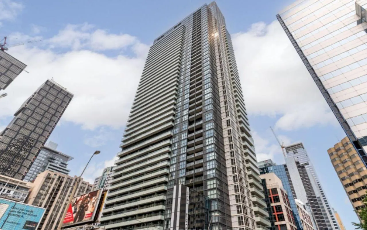 Hotel Executive 2 Beds Near Cn Tower, Rogers Centre, Scotia Area, Business District, Entertainment District, Lakeshore Toronto
